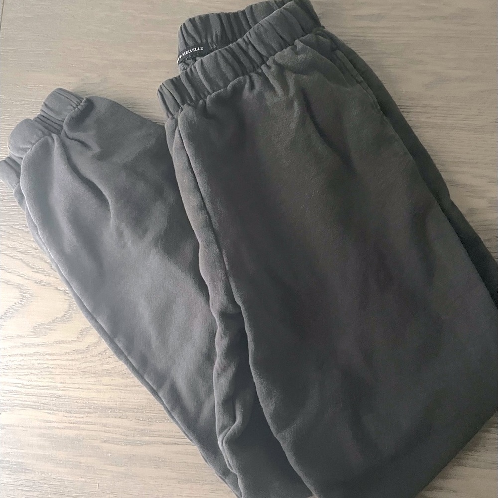 BLACK BRANDY MELVILLE SWEATPANTS 🖤🖤♠️